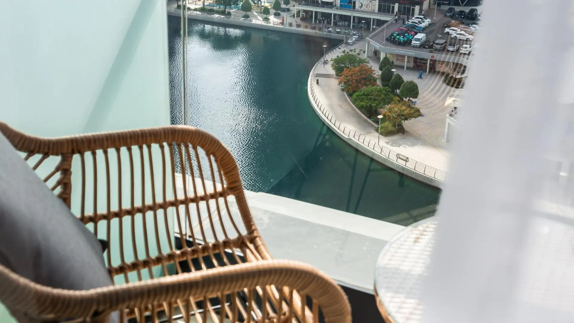 Upscale Studio Apartment In Goldcrest Views Dubai