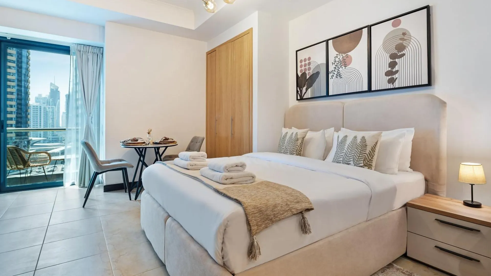 Upscale Studio Apartment In Goldcrest Views Dubai