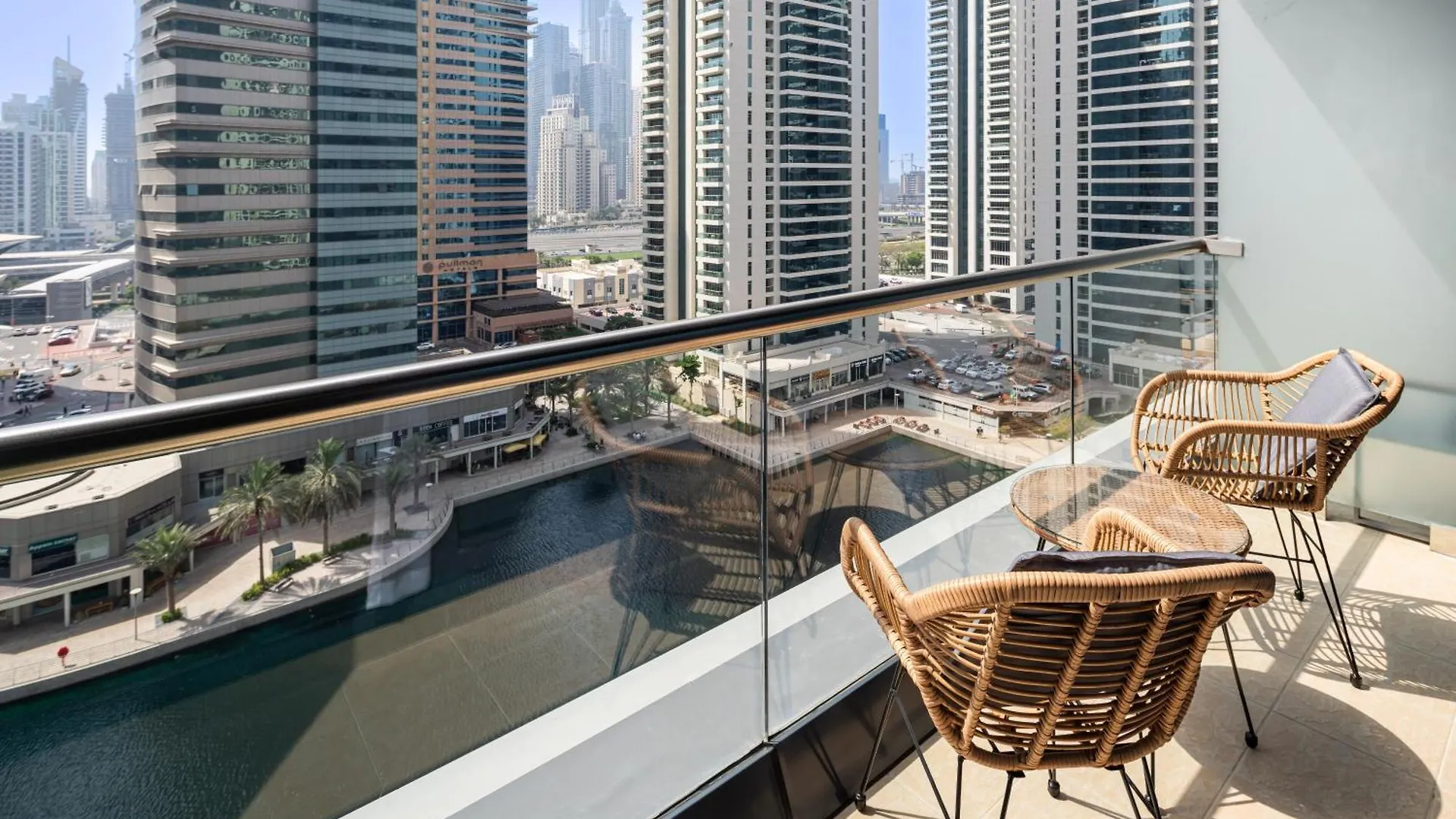 Upscale Studio Apartment In Goldcrest Views Dubai