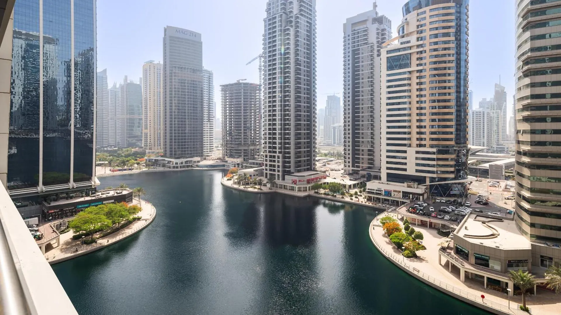 Upscale Studio Apartment In Goldcrest Views Dubai Förenade Arabemiraten